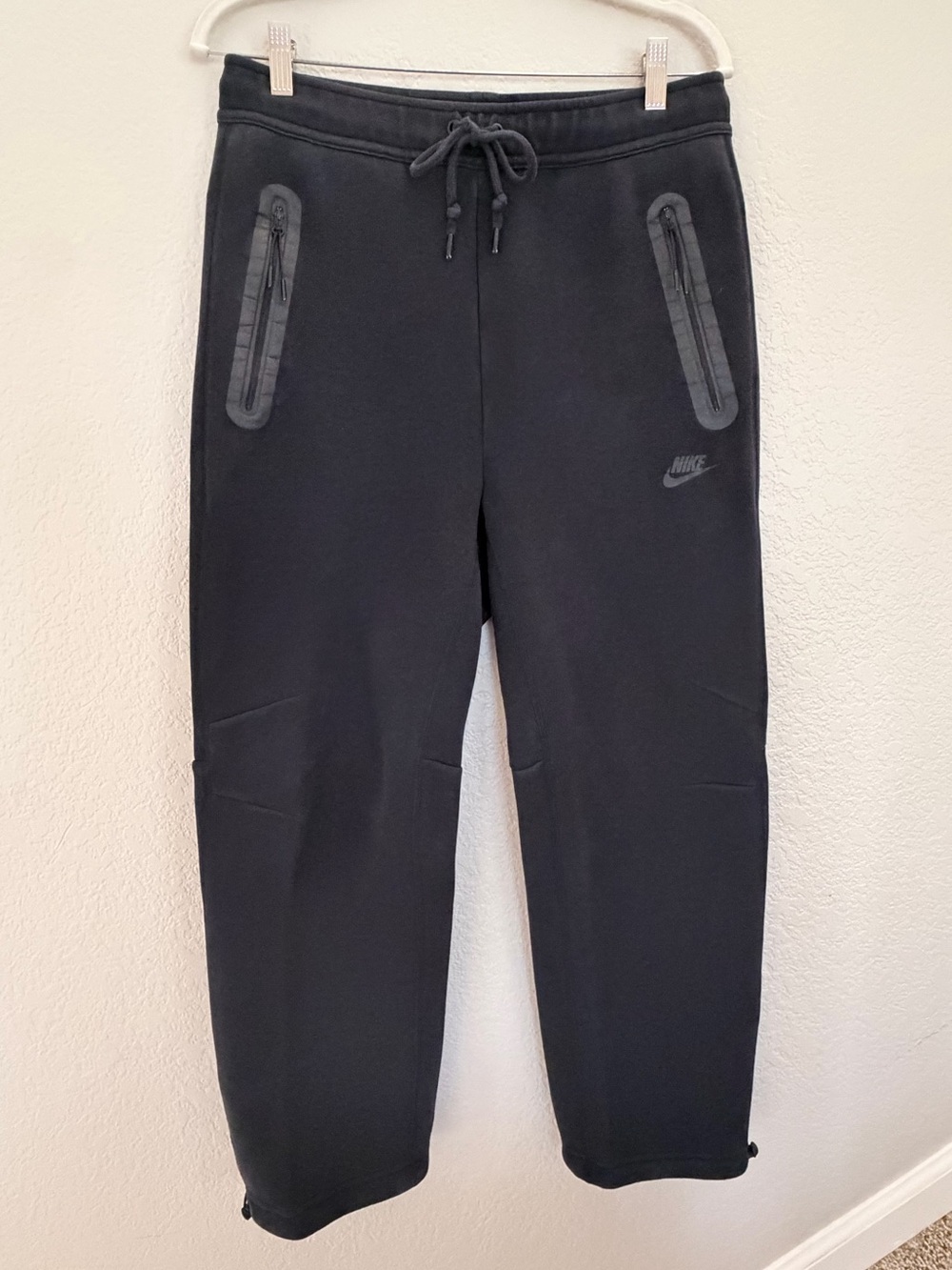 Nike Tech Fleece Open-Hem Pants Black Men’s Size Medium - Picture 3 of 9
